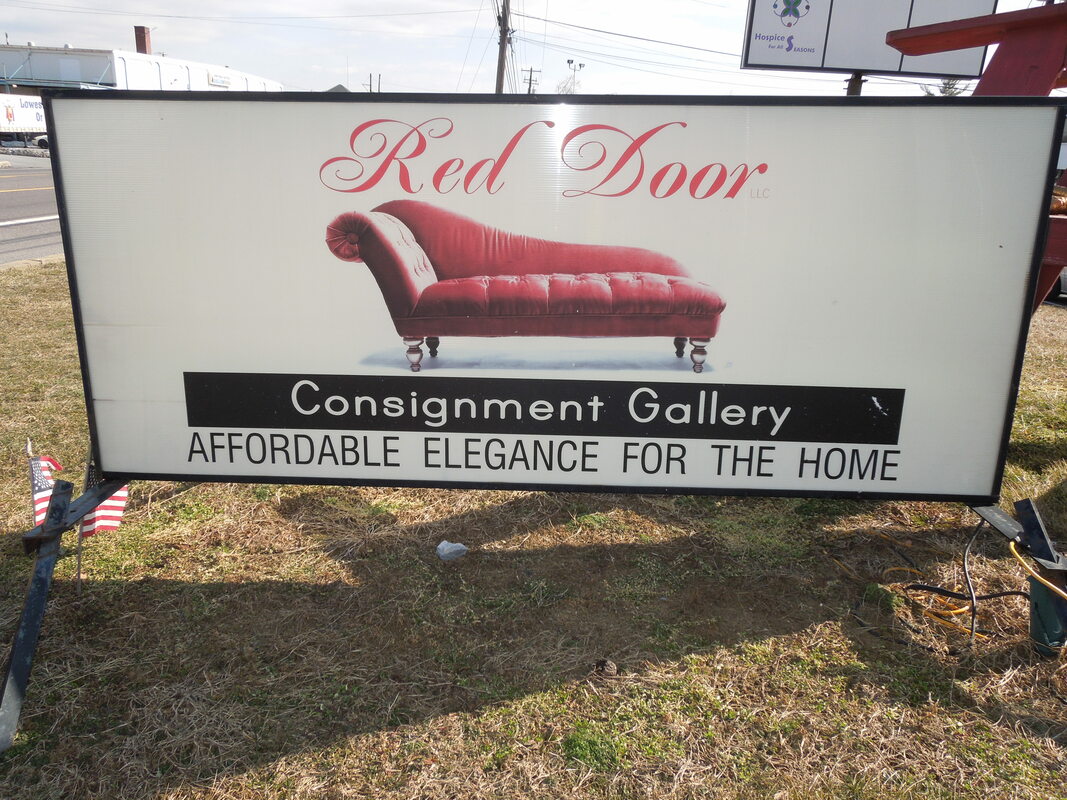 Red Door Consignment Gallery